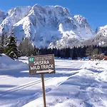 E-motion Alpe Adria Apartment, Garage And Ev Charging Apartment Tarvisio
