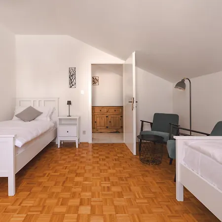 E-motion Alpe Adria Apartment, Garage And Ev Charging *